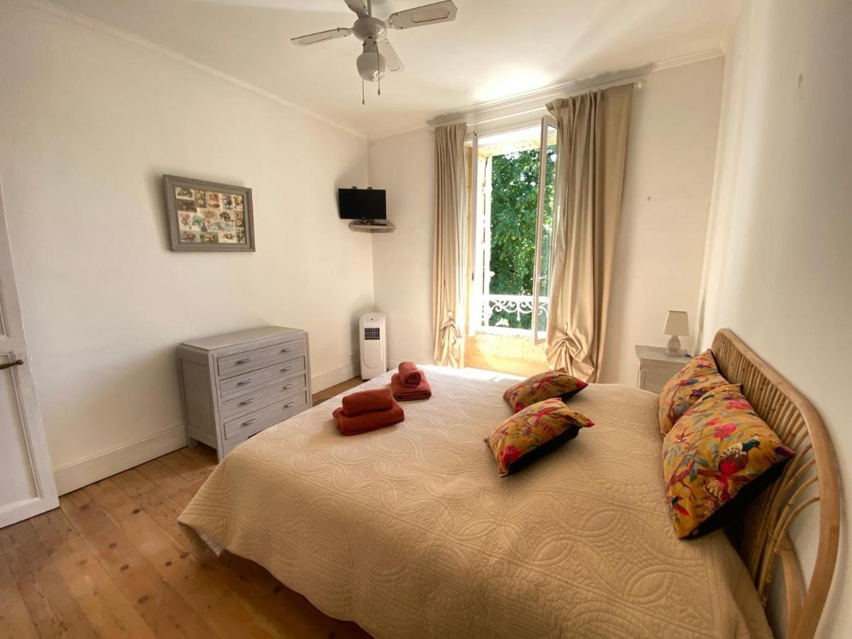 Residence Les Trois Jardins Avec Wifi Et Parking Gratuit Сарла-ла-Канеда Екстер'єр фото